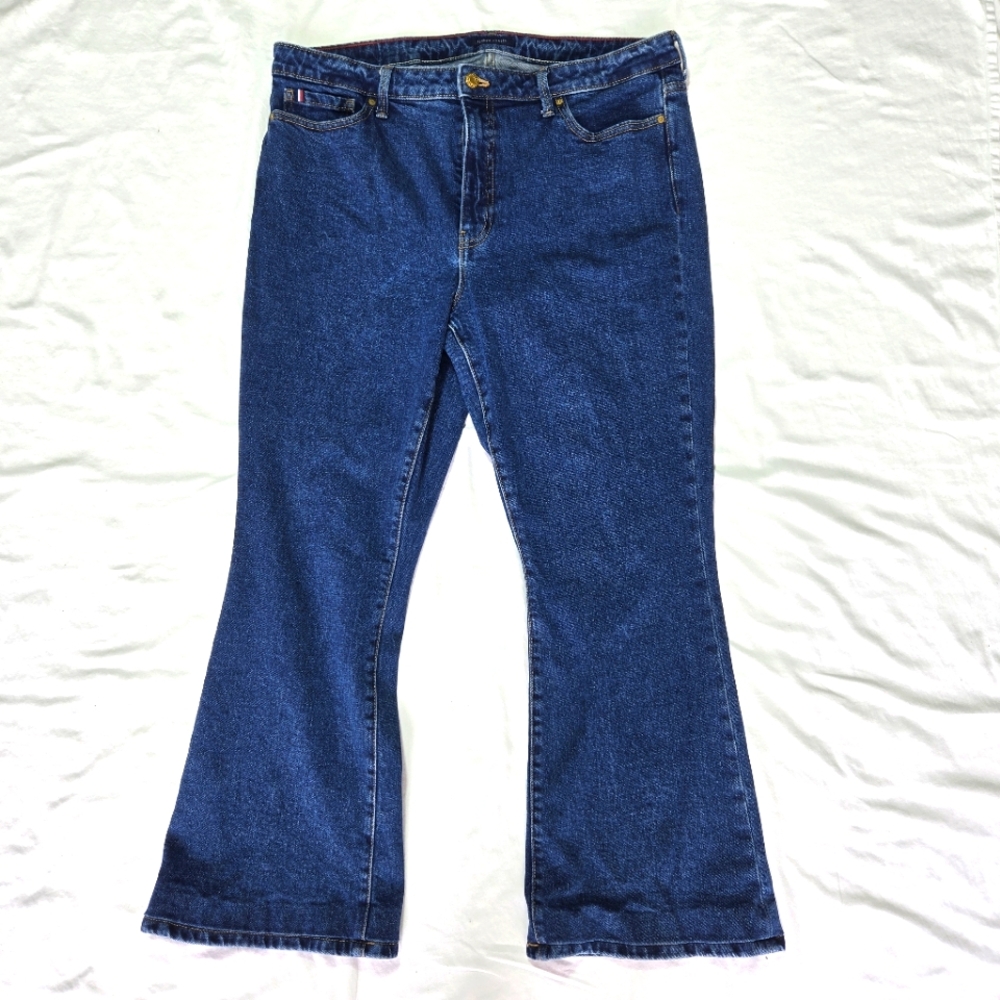 Tommy Hilfiger women's denim bootcut jeans size 16 slimming panels flattering